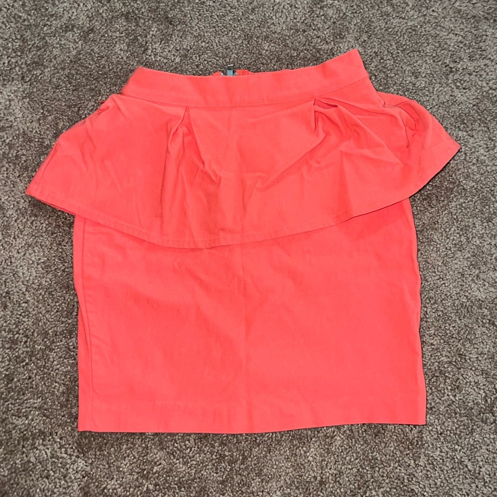 S coral ruffle skirt